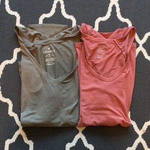 Set of 2 AE V-neck Tees